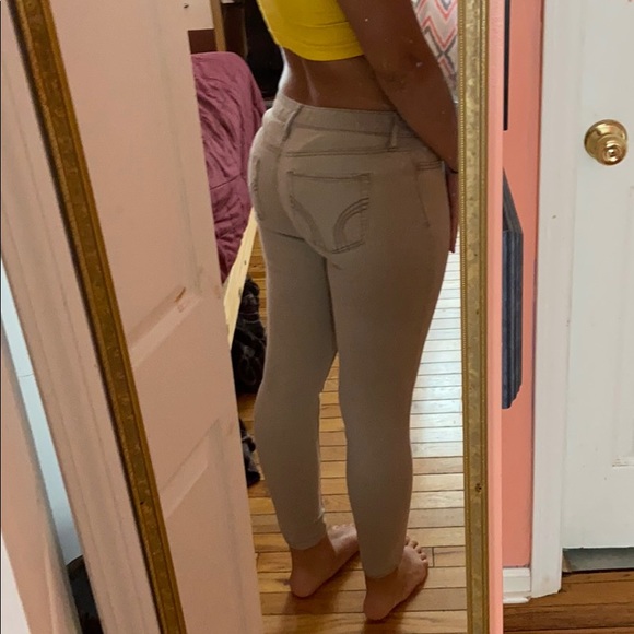 Khaki Hollister Jeans - Picture 5 of 5